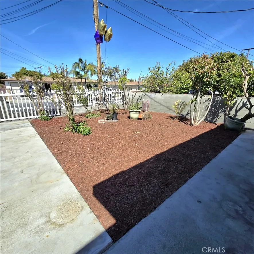 22724 Kinard Avenue, Carson, California 90745 home-pic-17